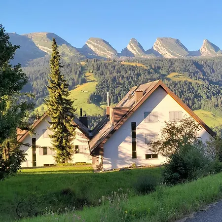 Vista Montagna * Unterwasser